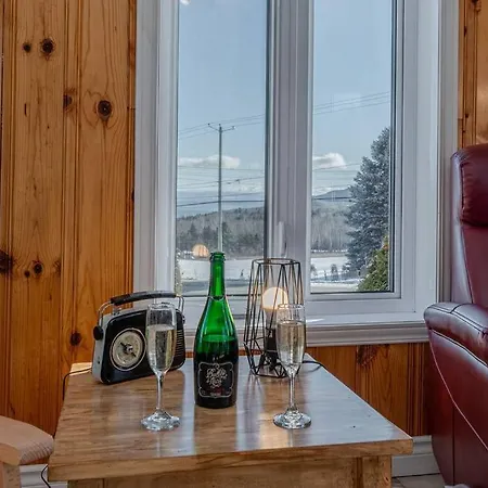 Spa, Sauna Et Foyer : Le Phare De Baie-Saint-Paul Exterior photo