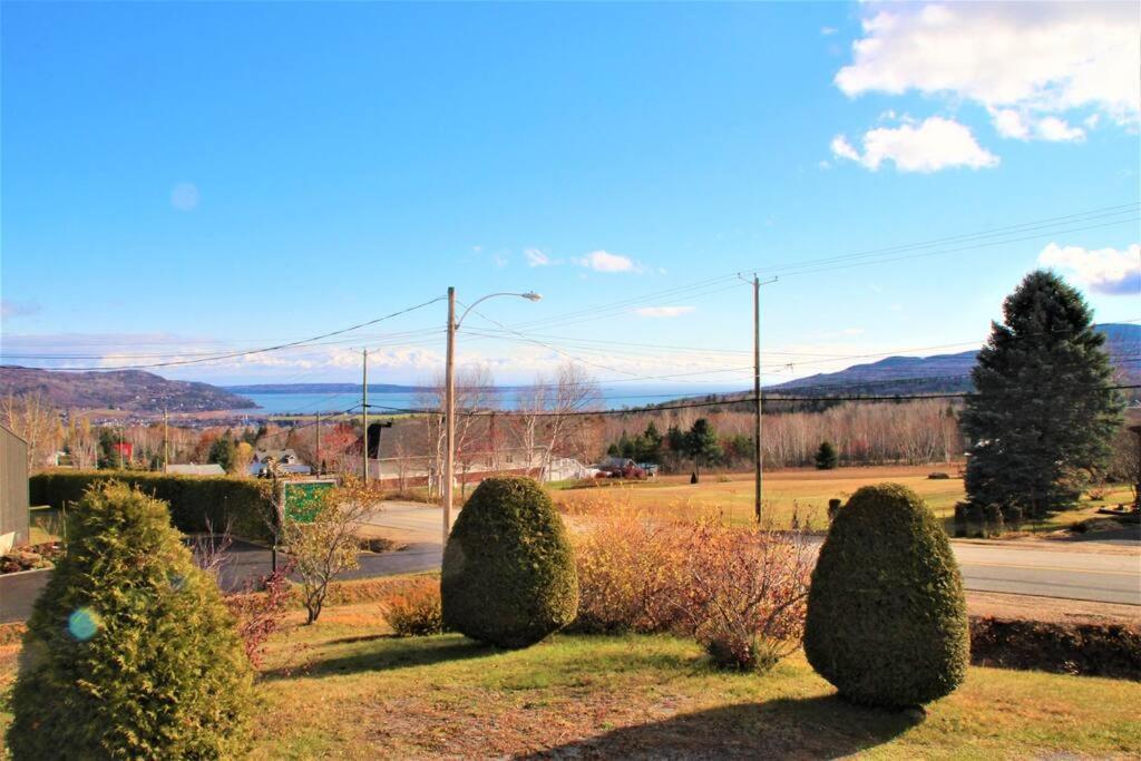 Spa, Sauna Et Foyer : Le Phare De Chalet Baie-Saint-Paul